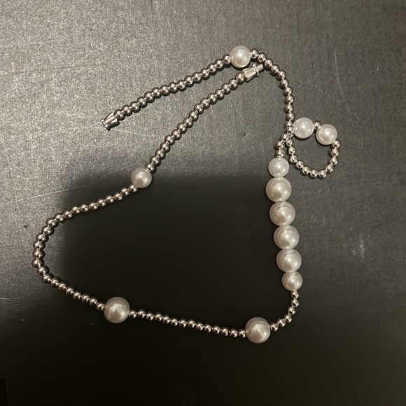 Cute silver color necklace - Picture 5 of 6